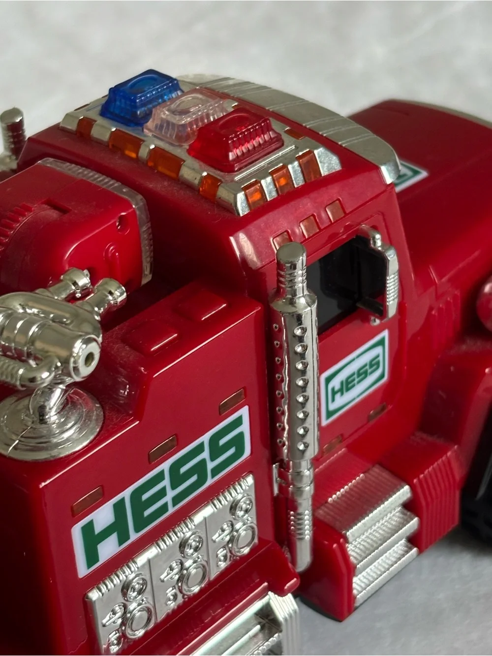 2015 Hess firetruck & ladder rescue vehicle